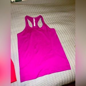 Lululemon swiftly tank size 8